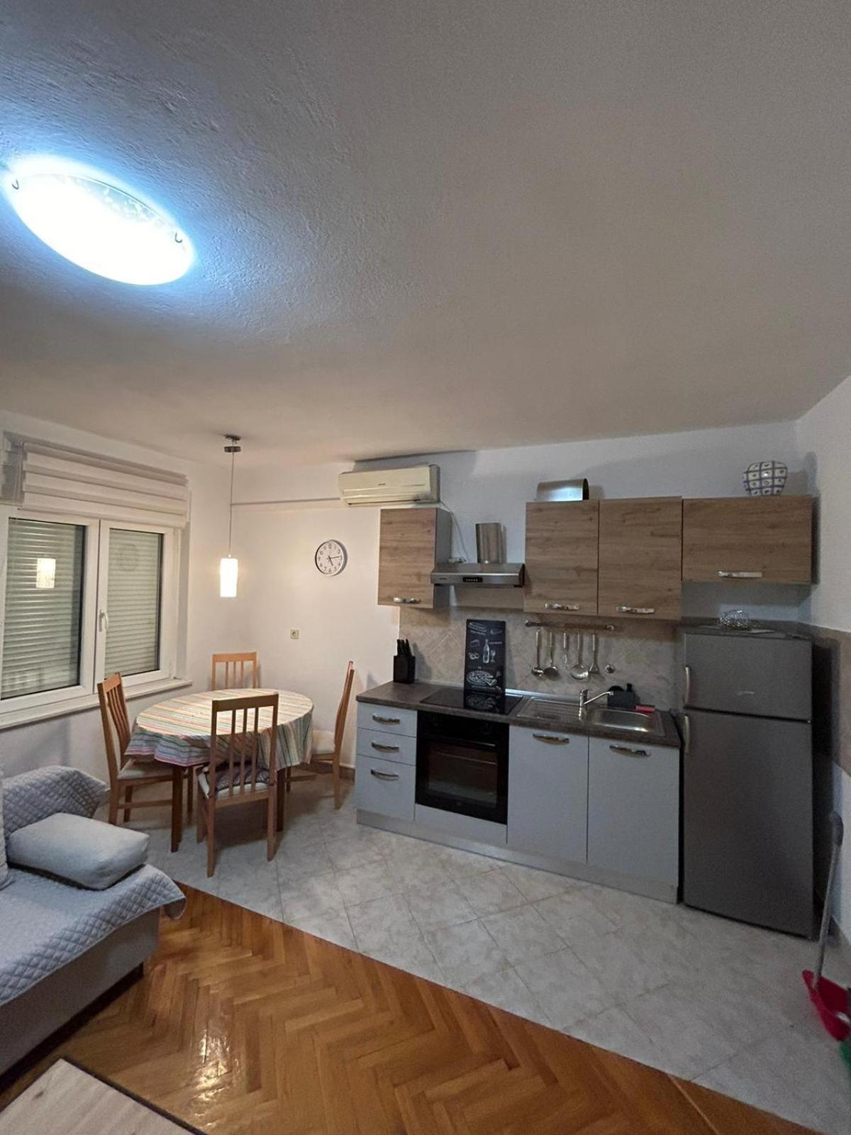 Apartmani Deni Crikvenica Exterior foto
